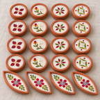 Soy Wax Dried-Flower Diyas, 4 Boat and 16 Round, close-up of the pressed flowers